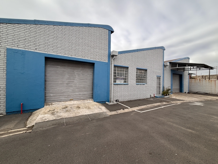 To Let commercial Property for Rent in Maitland Western Cape